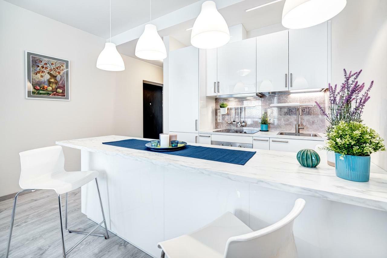 Happy Inn Studio Historic Center, Self Check-In, Ac, Parking In The Undergrnd Garage, Vilnius Exterior foto